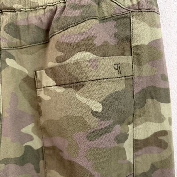 PILCRO  Anthropologie Izzie Relaxed Pull-On Barrel Pants Green Camo Size Medium - Picture 10 of 13